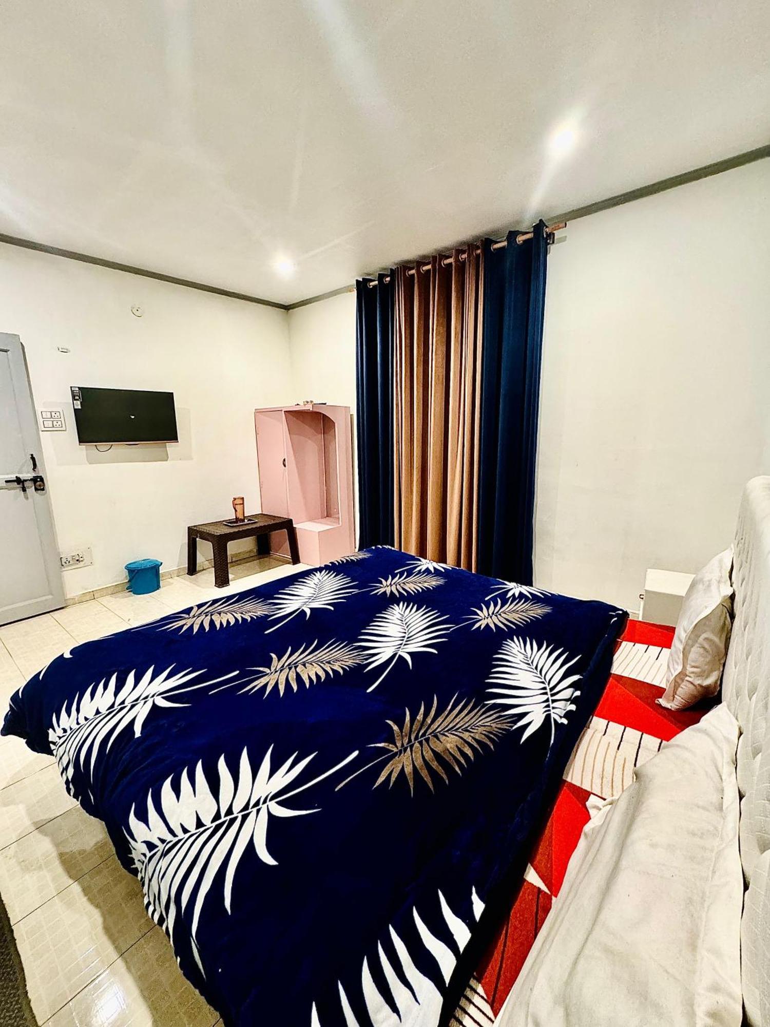 Olive Ventures, Royal Inn, Ritz Srinagar  Ngoại thất bức ảnh