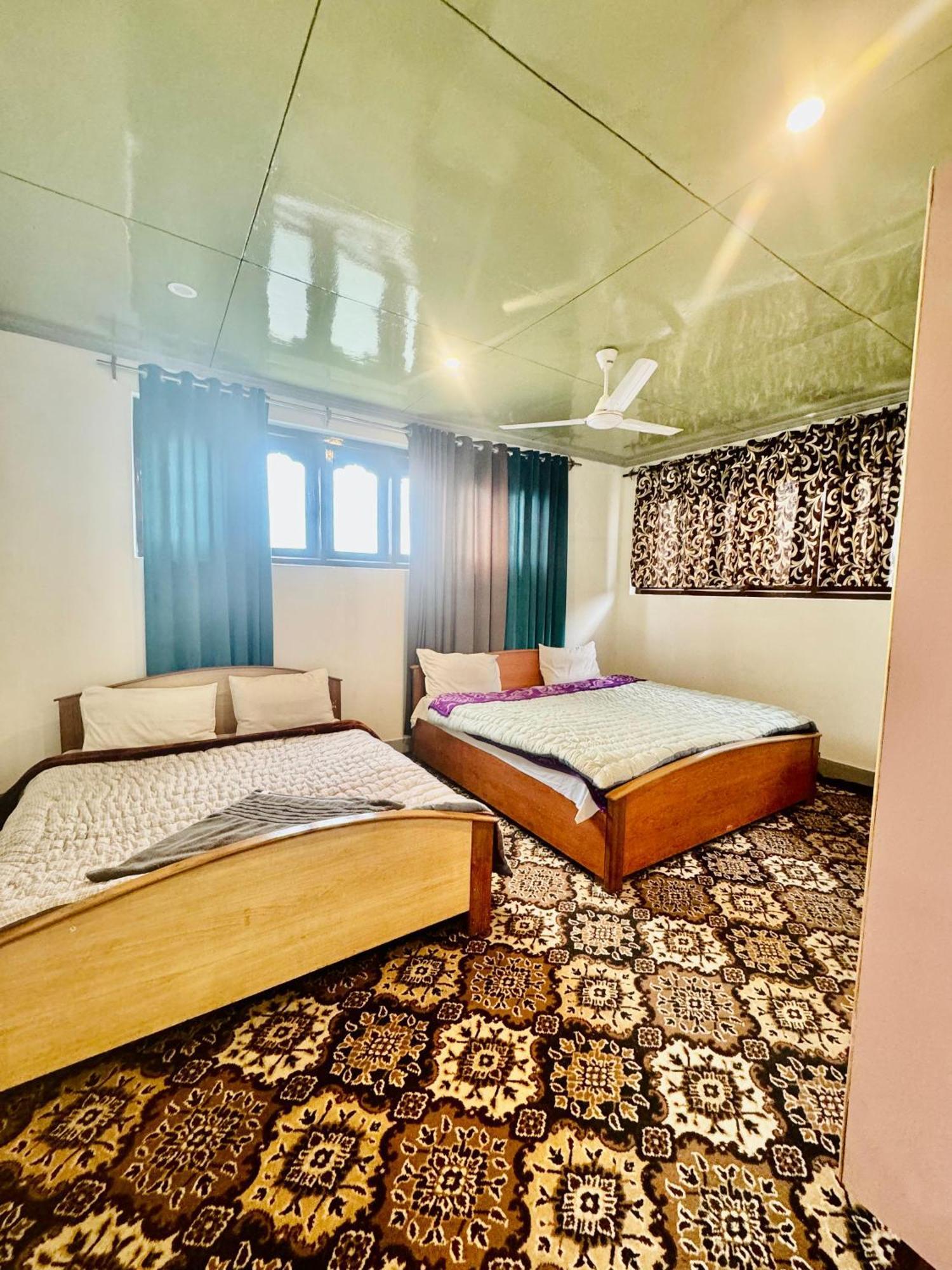 Olive Ventures, Royal Inn, Ritz Srinagar  Phòng bức ảnh